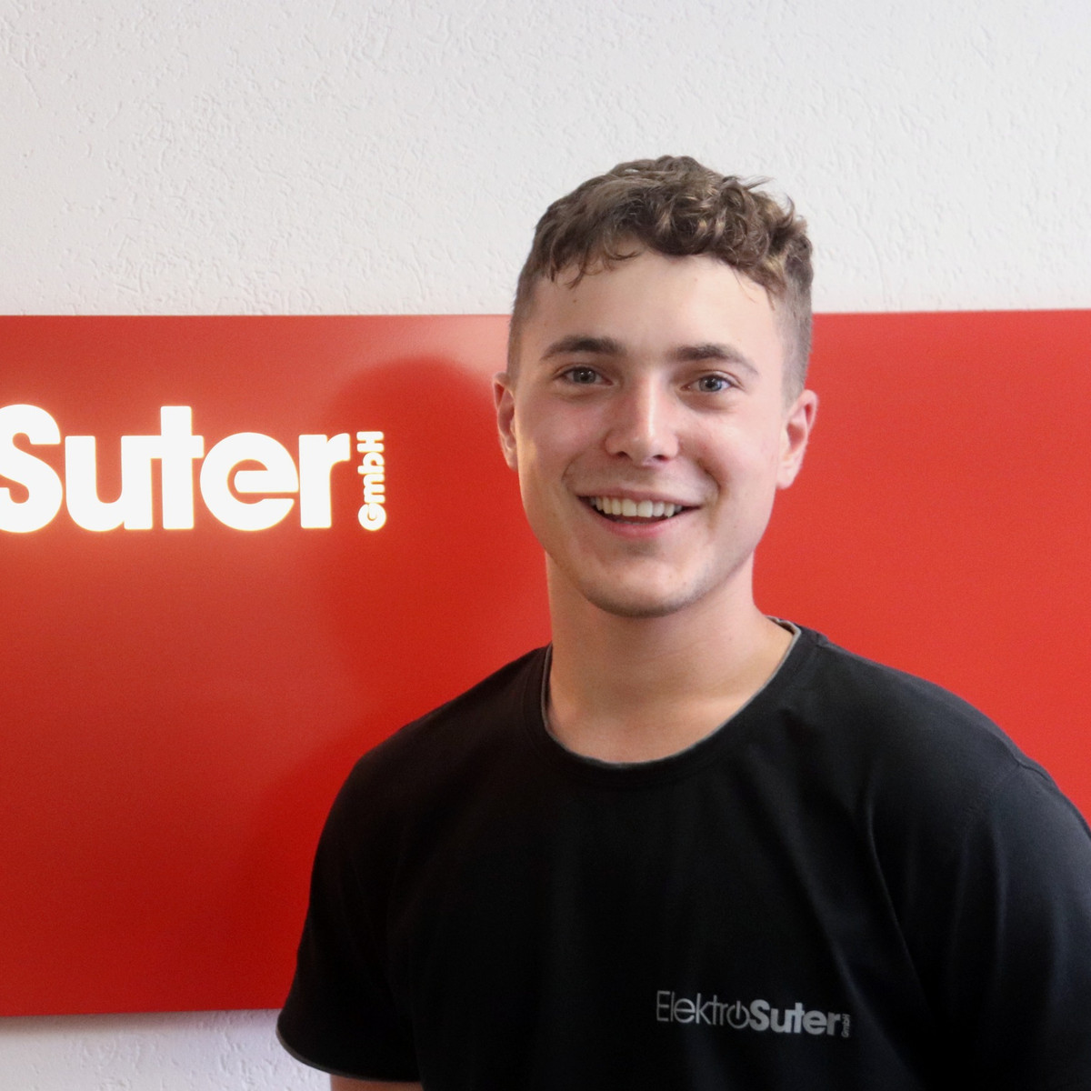 Lou Blanc, Elektroinstallateur EFZ